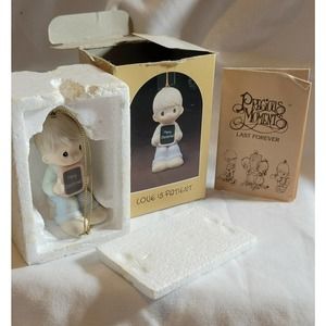 Precious Moments Christmas Ornament W Box Christmas 1983 "Love Is Patient" E0535